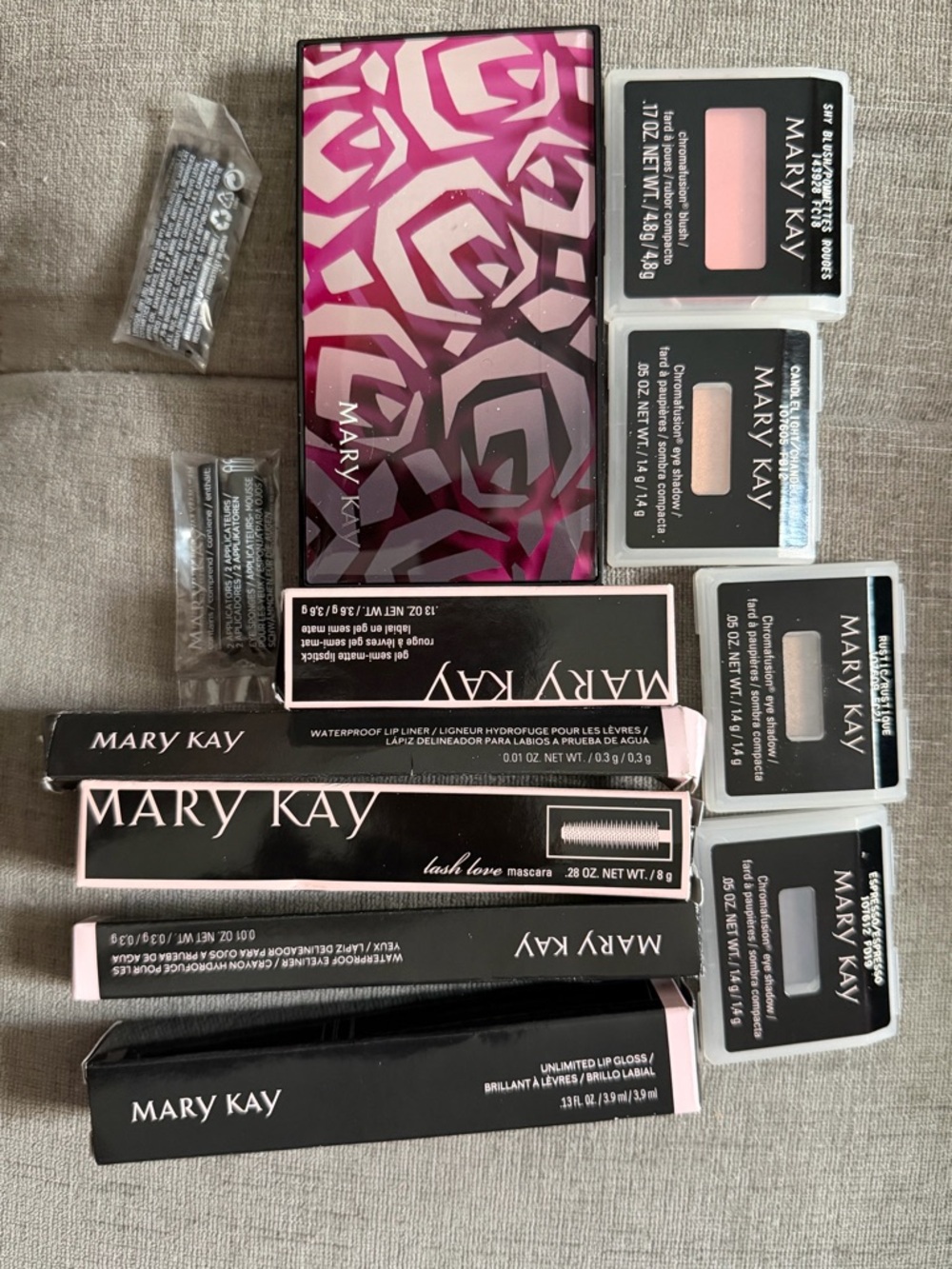 Mary Kay Eyeshadow & Lip Collection - Pink, Peach, Brown, Bronze - Picture 4 of 5